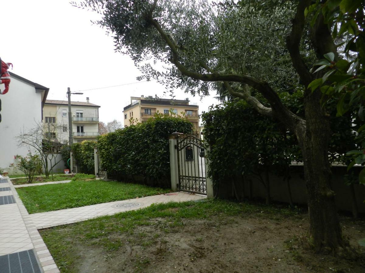 B&B Venezia Le Tre Rose Mestre Exteriör bild