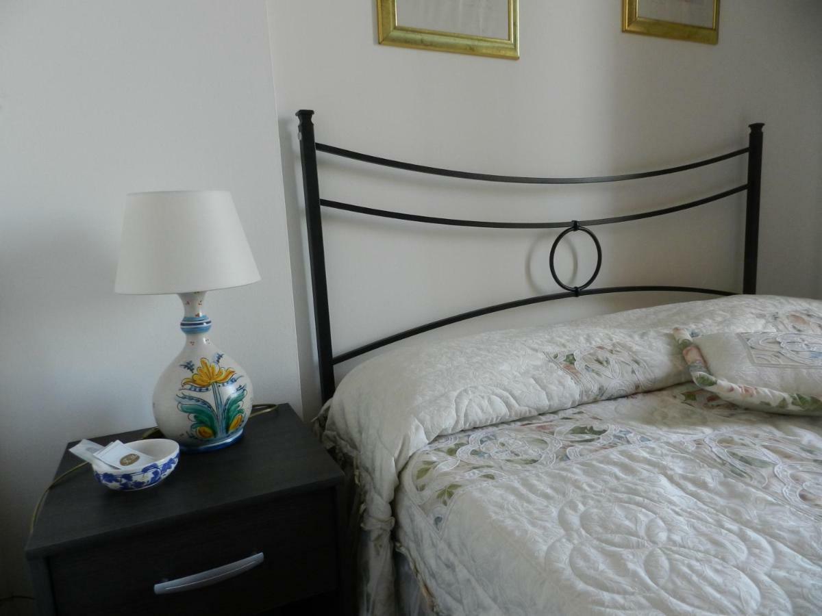 B&B Venezia Le Tre Rose Mestre Exteriör bild