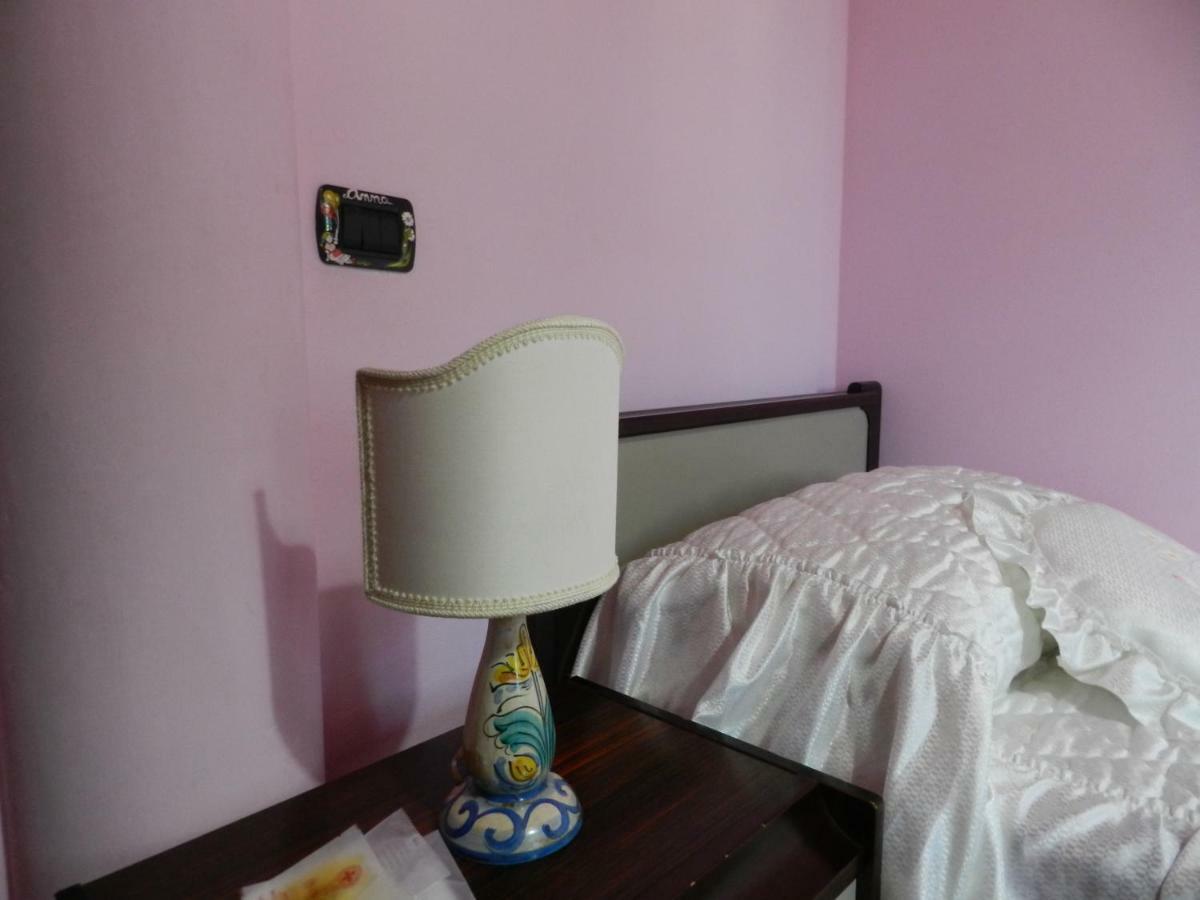 B&B Venezia Le Tre Rose Mestre Exteriör bild